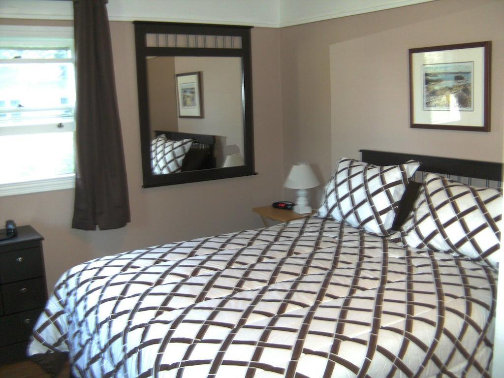 Port Mouton Bay Cottages & Restaurant Kamer foto